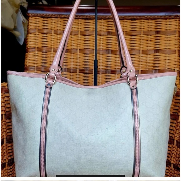 Authentic Gucci Mermaid tote.  Click on desc to see details. WILL TRADE FOR LV - Picture 2 of 8